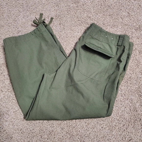 🔥 Liz Wear By Liz Claiborne Cargo Capris 6 - Picture 3 of 9